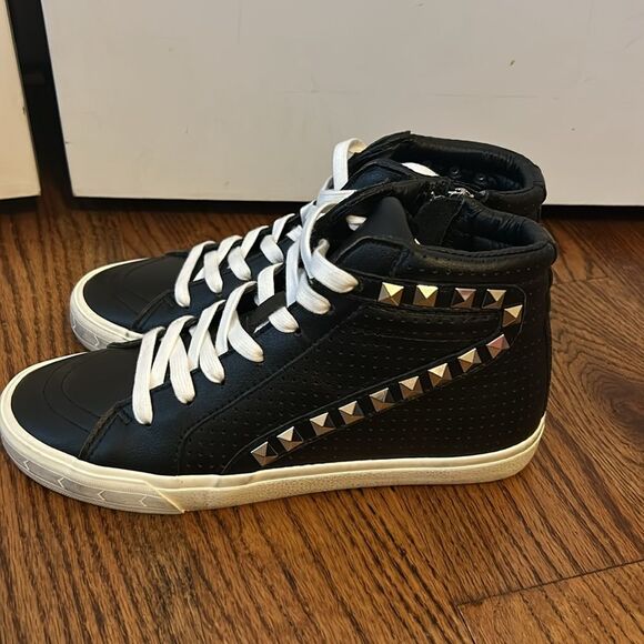 Steve Madden Tracey sneaker Sz 8 New without Box - Picture 3 of 5